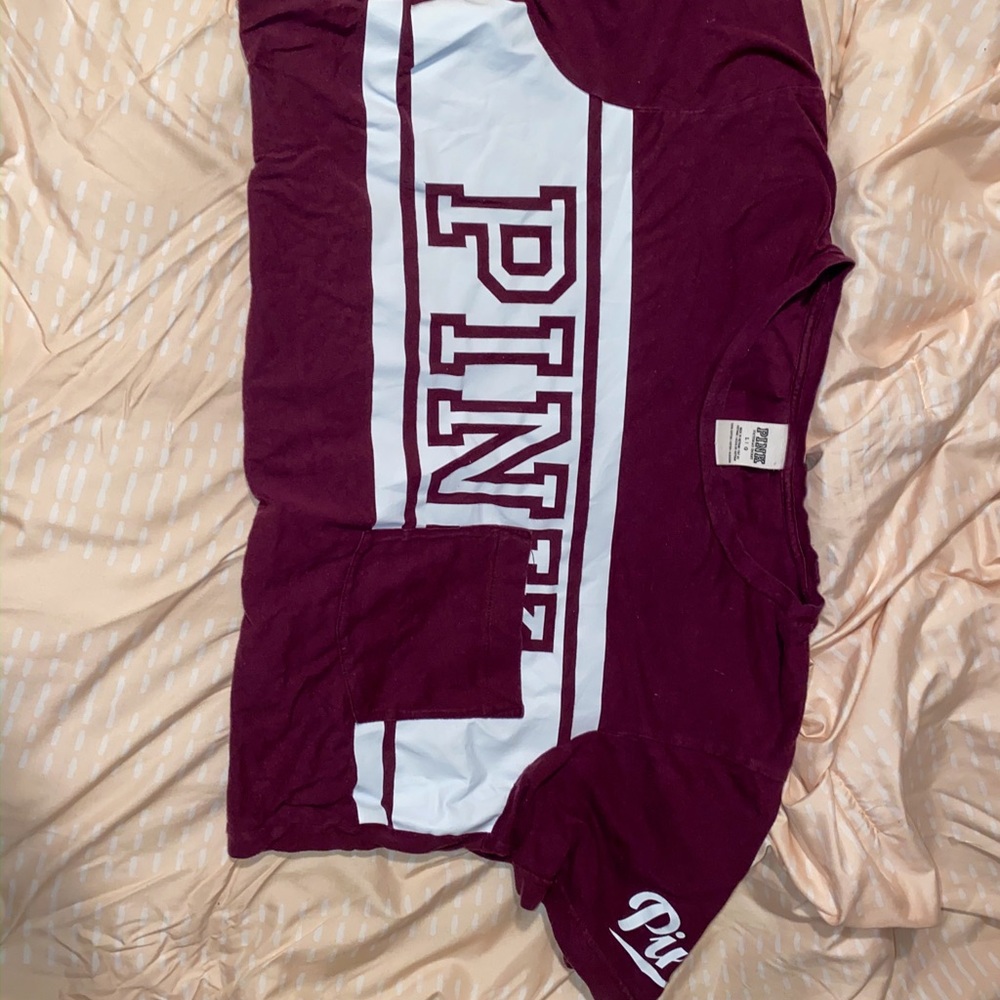 VS PINK TEE